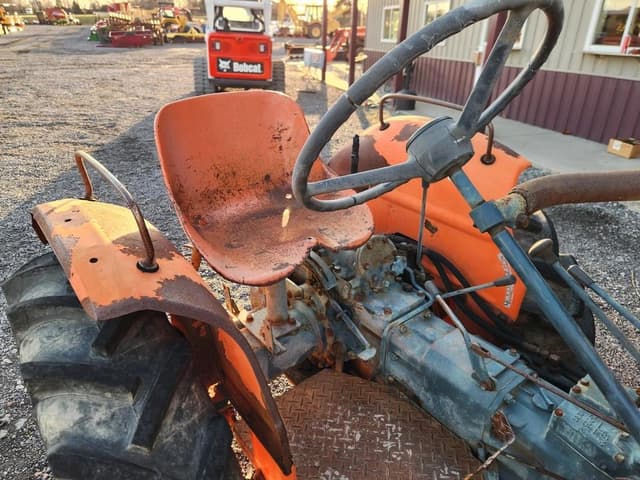 Image of Kubota L245H equipment image 4