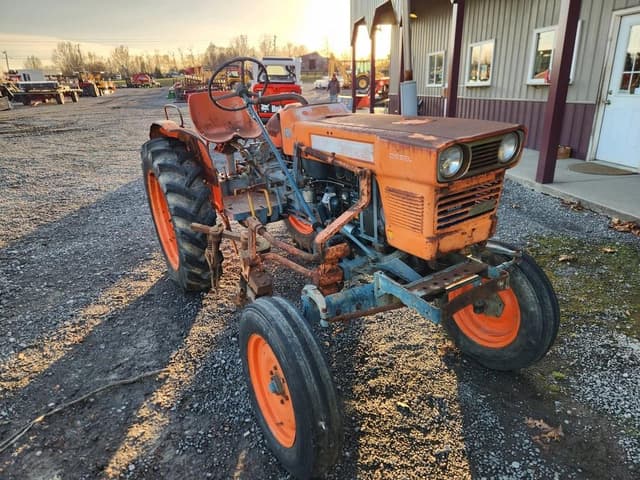 Image of Kubota L245H equipment image 2
