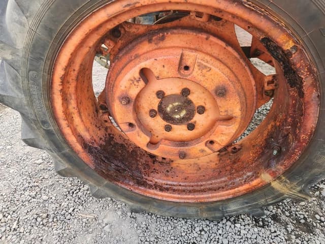 Image of Kubota L245H equipment image 3