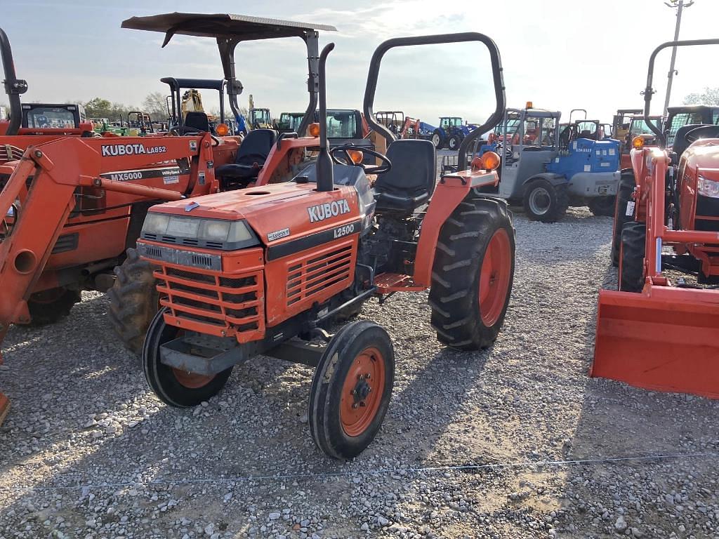 Image of Kubota L2500 Primary image