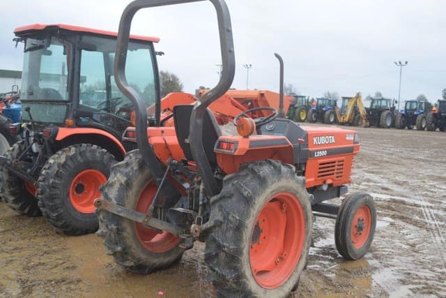 Image of Kubota L2500 equipment image 2