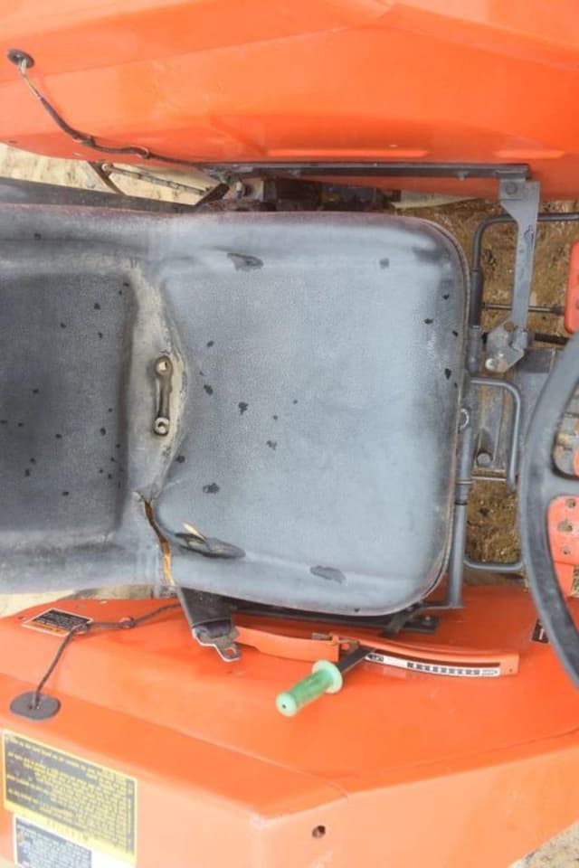 Image of Kubota L2500 equipment image 4