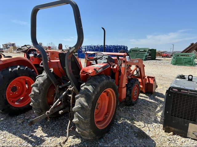 Image of Kubota L2500 equipment image 2