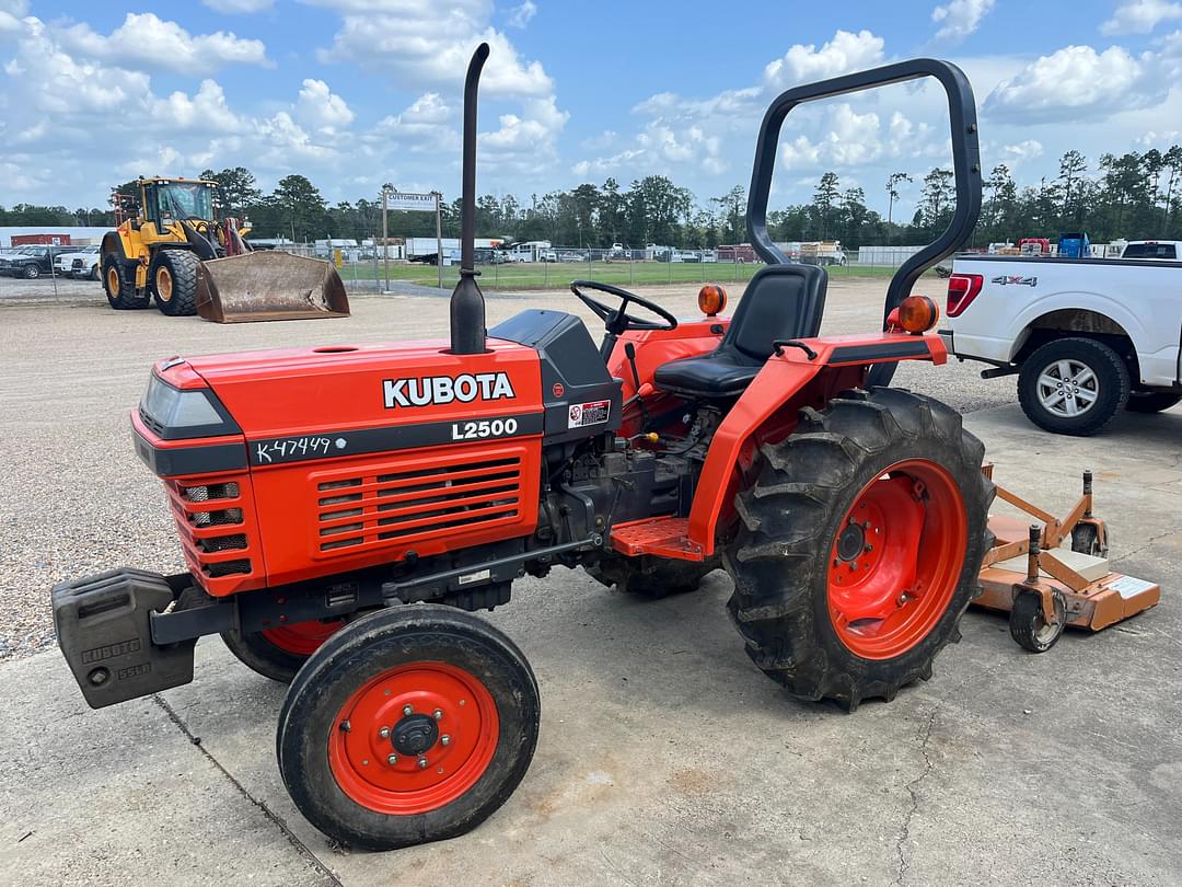 Image of Kubota L2500 Primary image