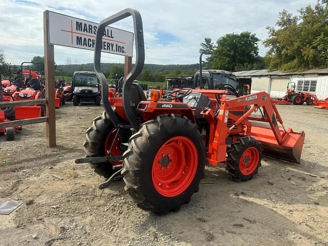 Image of Kubota L2500 equipment image 2