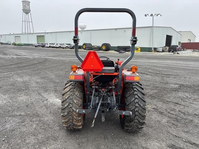 Image of Kubota L2501 equipment image 2