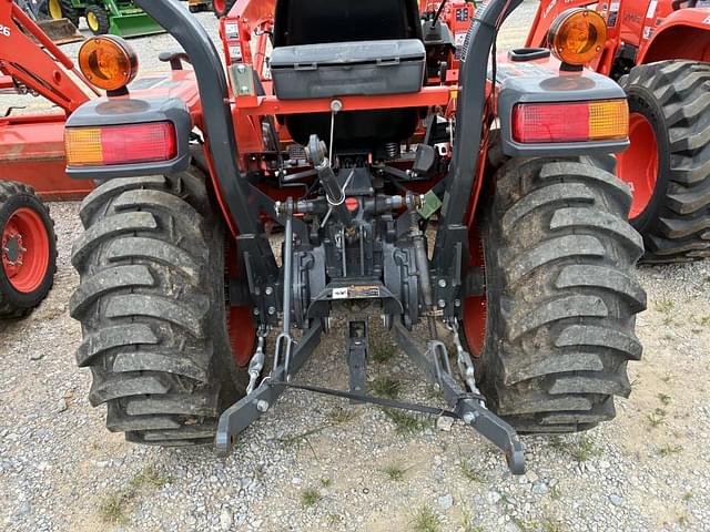 Image of Kubota L2501 equipment image 4
