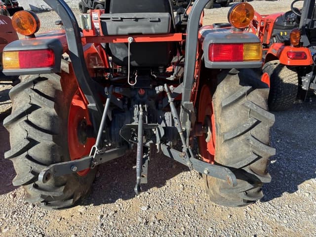 Image of Kubota L2501 equipment image 4