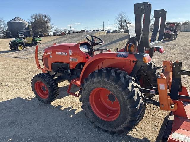 Image of Kubota L2501 equipment image 3