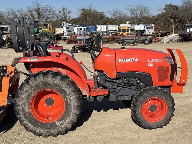 Image of Kubota L2501 equipment image 1