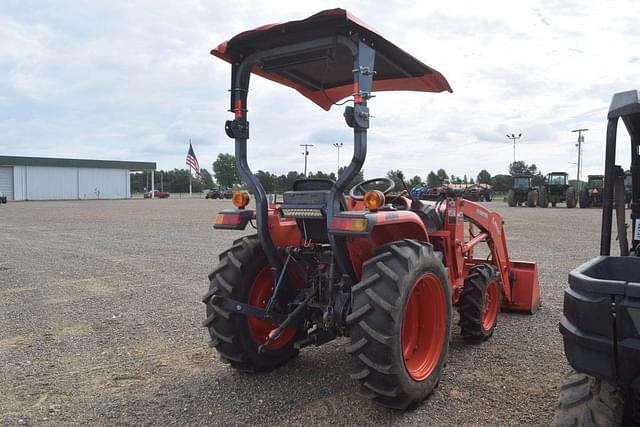 Image of Kubota L2501 equipment image 2