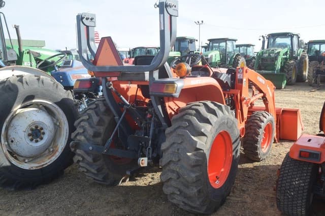 Image of Kubota L2501 equipment image 3