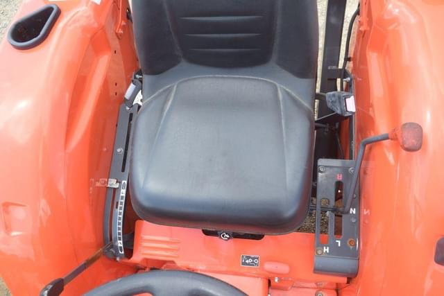 Image of Kubota L2501 equipment image 4
