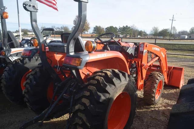 Image of Kubota L2501 equipment image 3