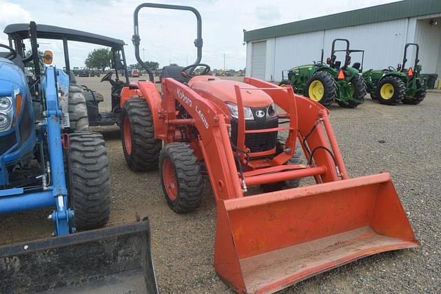 Image of Kubota L2501 equipment image 3