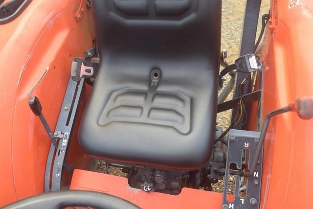 Image of Kubota L2501 equipment image 4