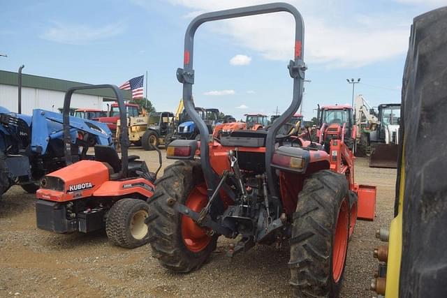 Image of Kubota L2501 equipment image 2