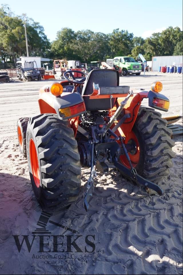 Image of Kubota L2501 equipment image 1