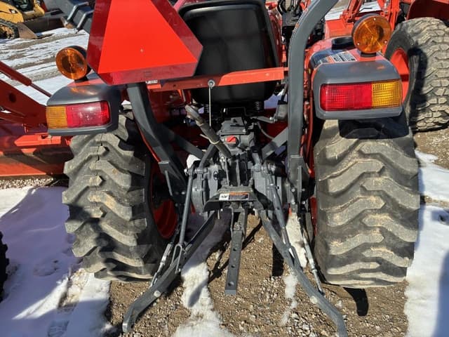 Image of Kubota L2501 equipment image 3