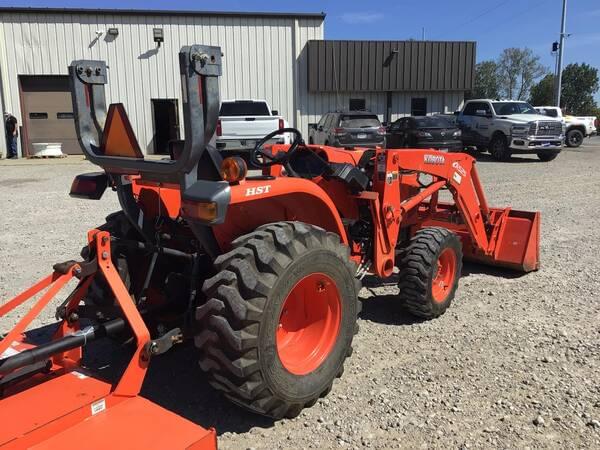 Image of Kubota L2501 equipment image 4