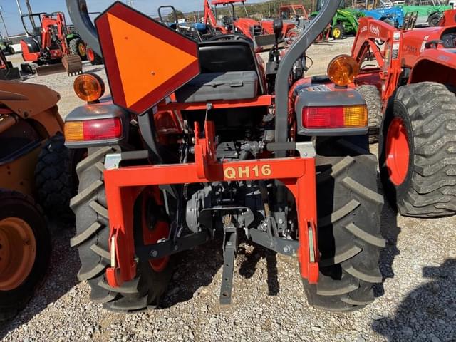 Image of Kubota L2501 equipment image 4