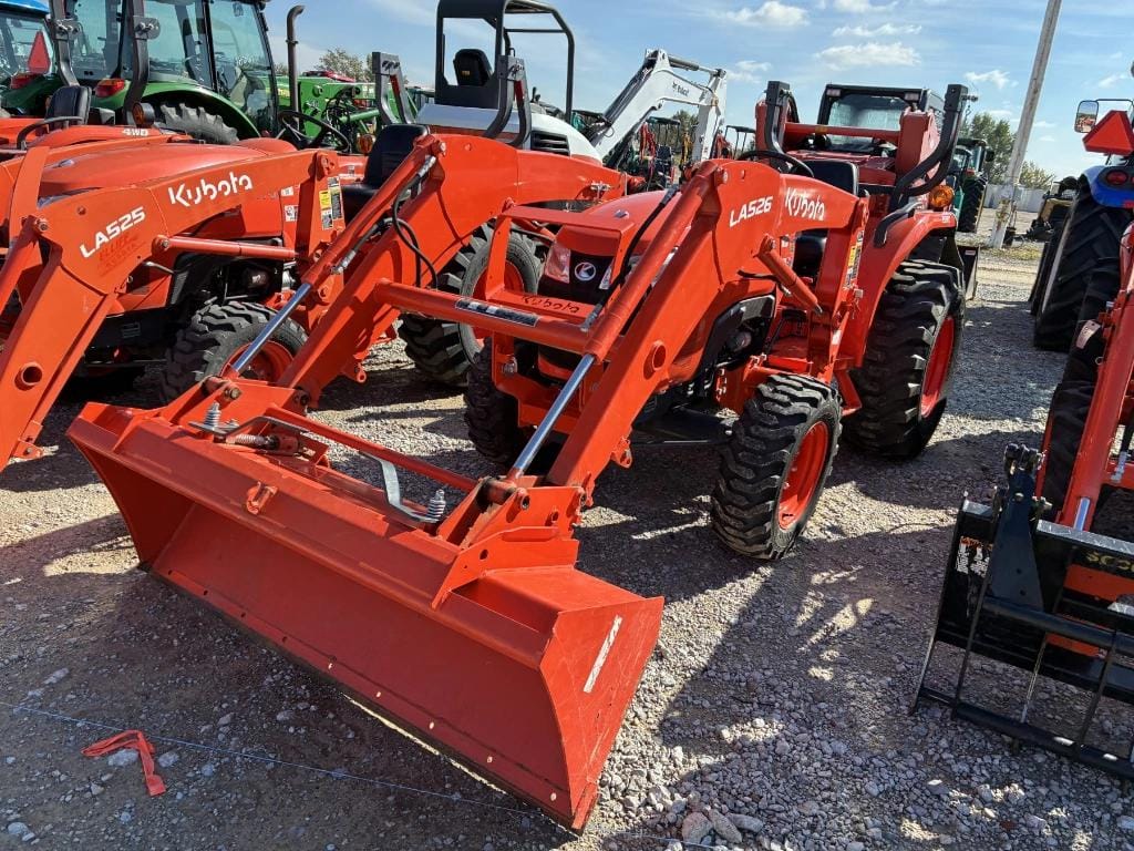 Kubota L2501 Equipment Image0
