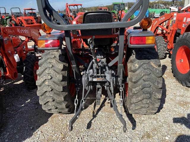 Image of Kubota L2501 equipment image 4