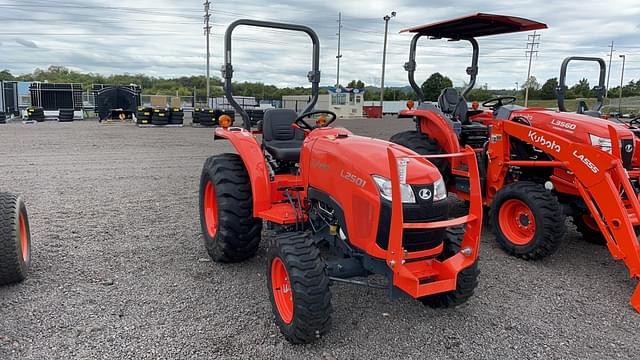 Image of Kubota L2501 equipment image 2