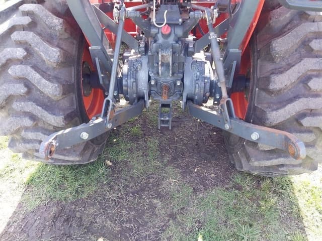Image of Kubota L2501 equipment image 3