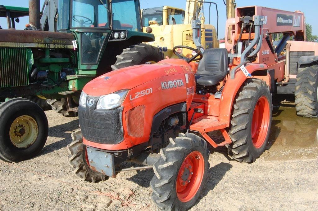 Main image Kubota L2501