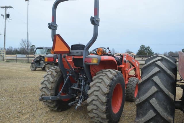 Image of Kubota L2501 equipment image 2