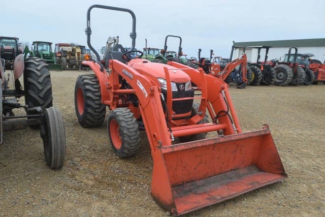 Image of Kubota L2501 equipment image 3