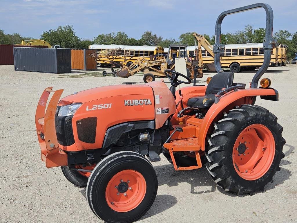 Main image Kubota L2501