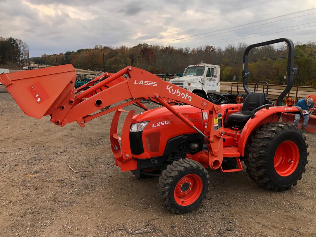 Image of Kubota L2501 Primary image