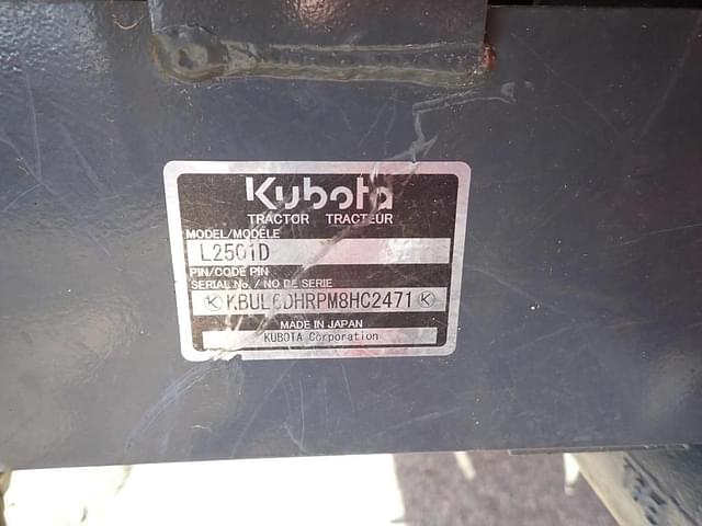 Image of Kubota L2501 equipment image 4