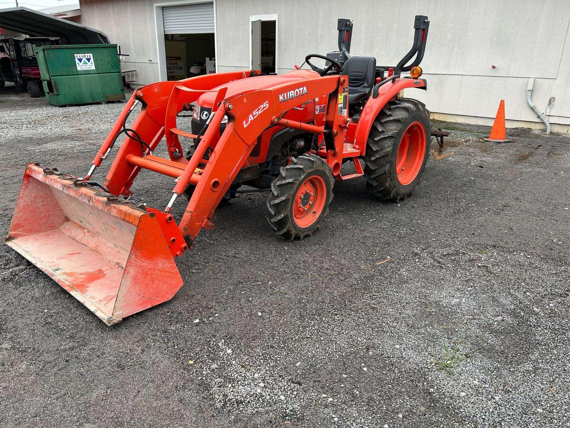 Main image Kubota L2501