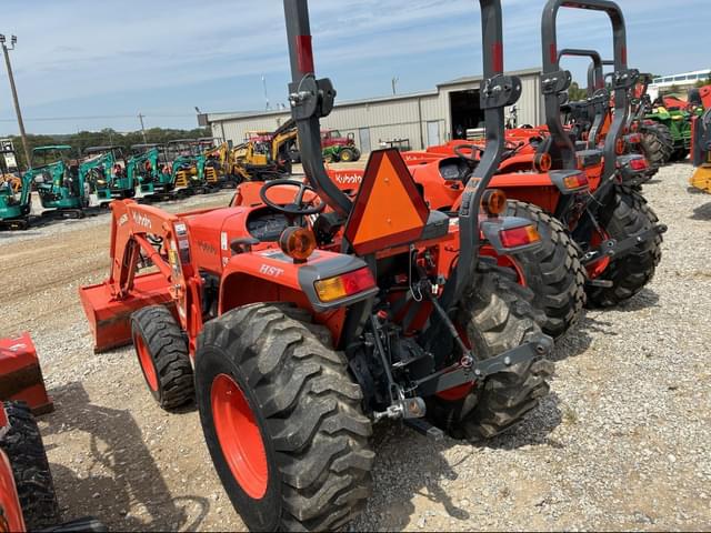 Image of Kubota L2501D equipment image 3