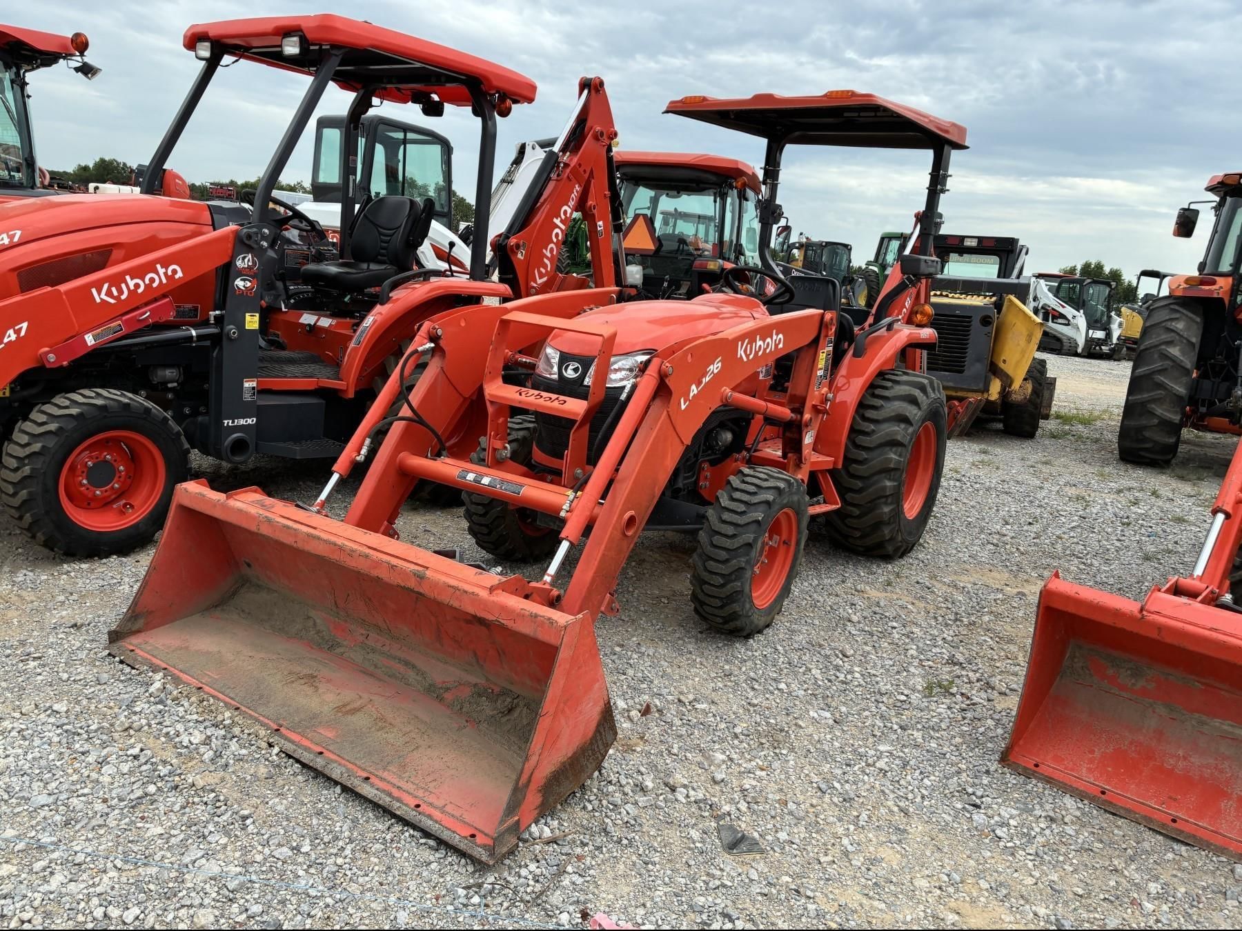 Kubota L2501D Equipment Image0