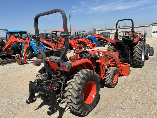 Image of Kubota L2501D equipment image 2