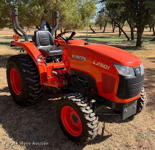 Image of Kubota L2501D equipment image 2