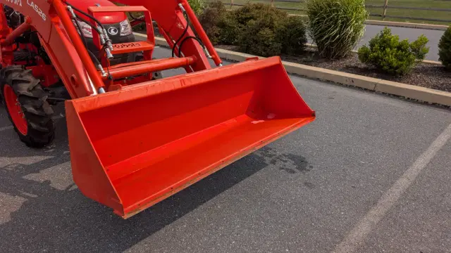 Image of Kubota L2501DT equipment image 3
