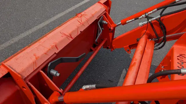Image of Kubota L2501DT equipment image 1