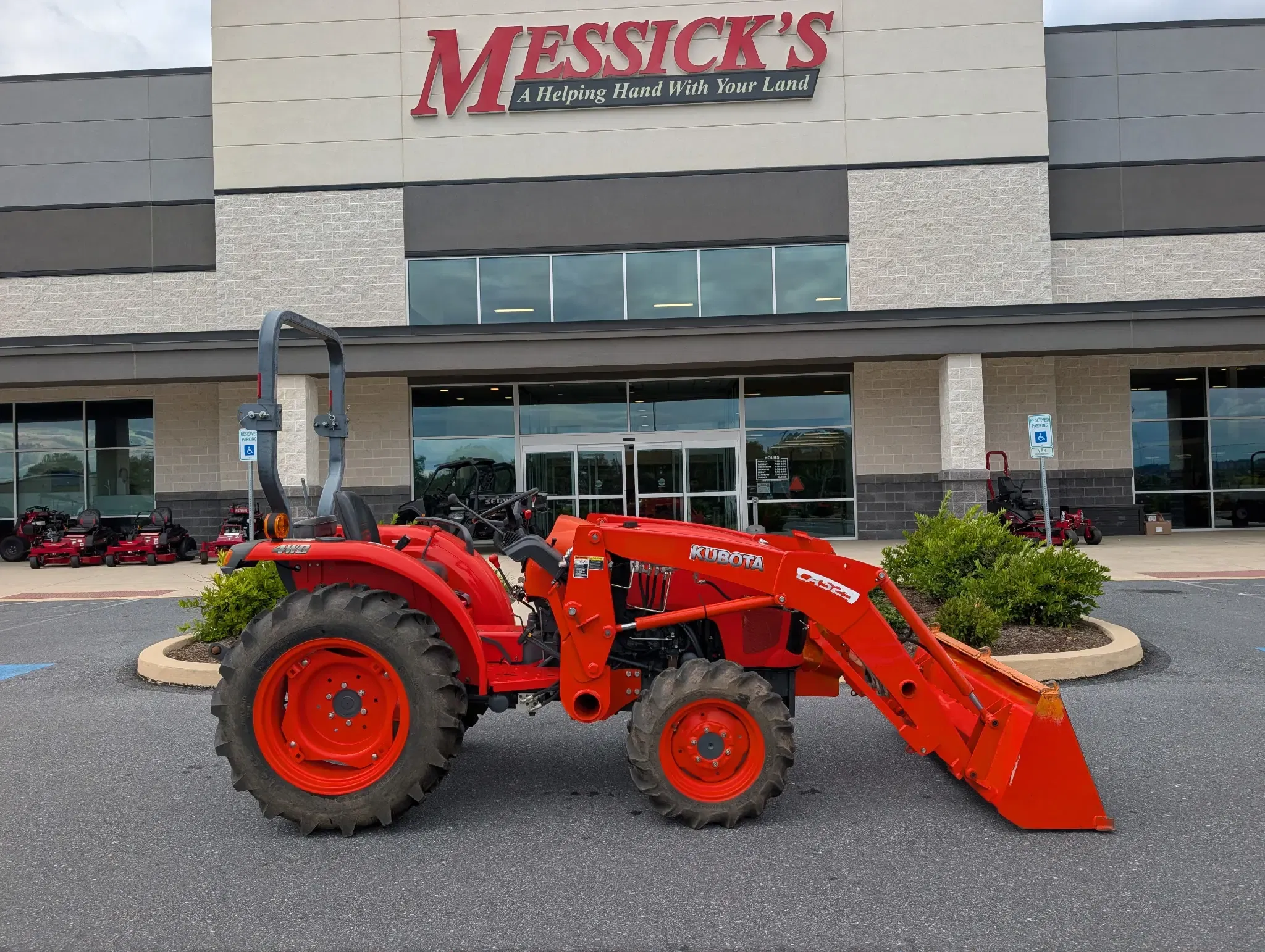 Kubota L2501DT Equipment Image0