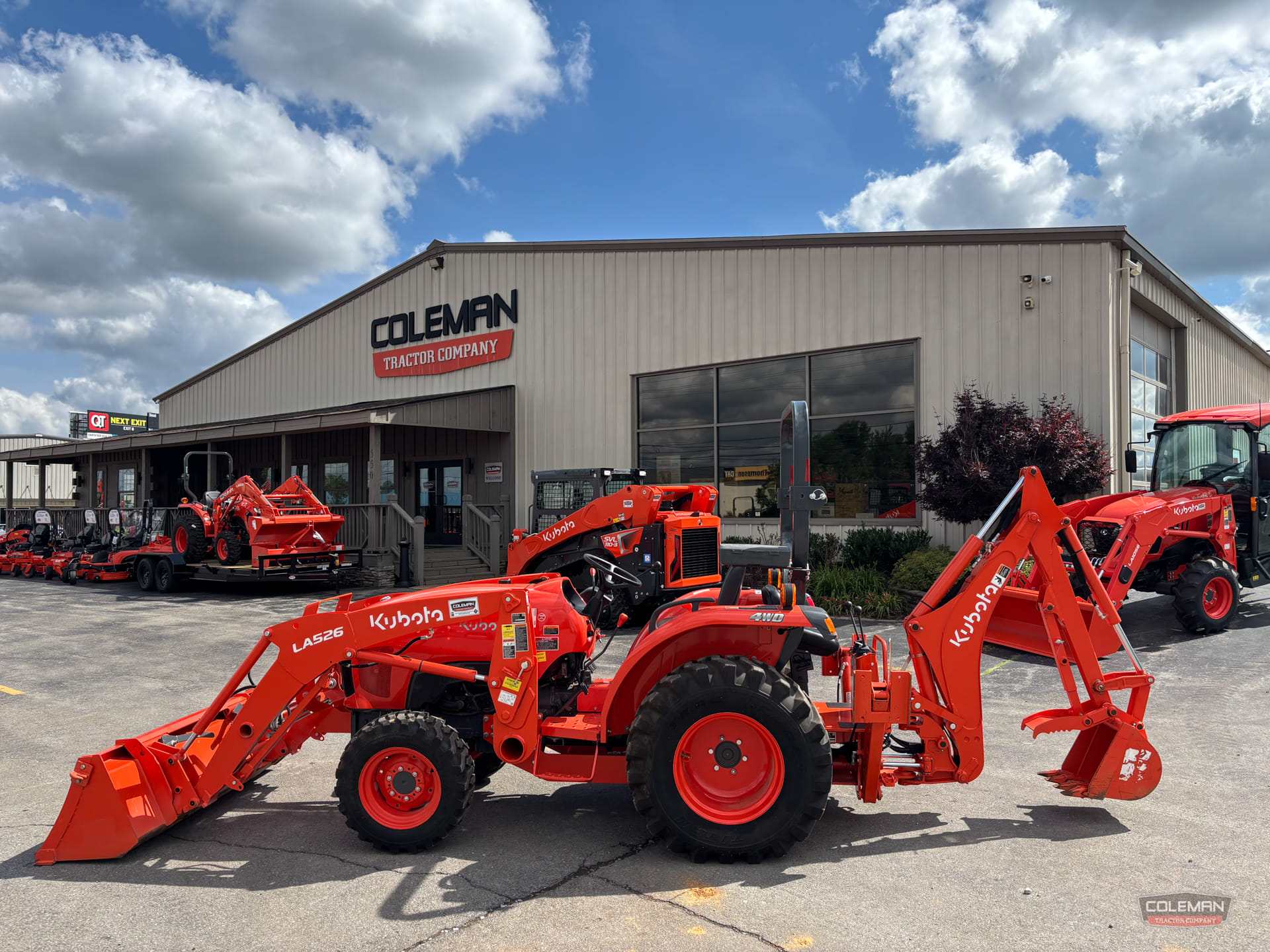 2023 Kubota L2501DT Equipment Image0
