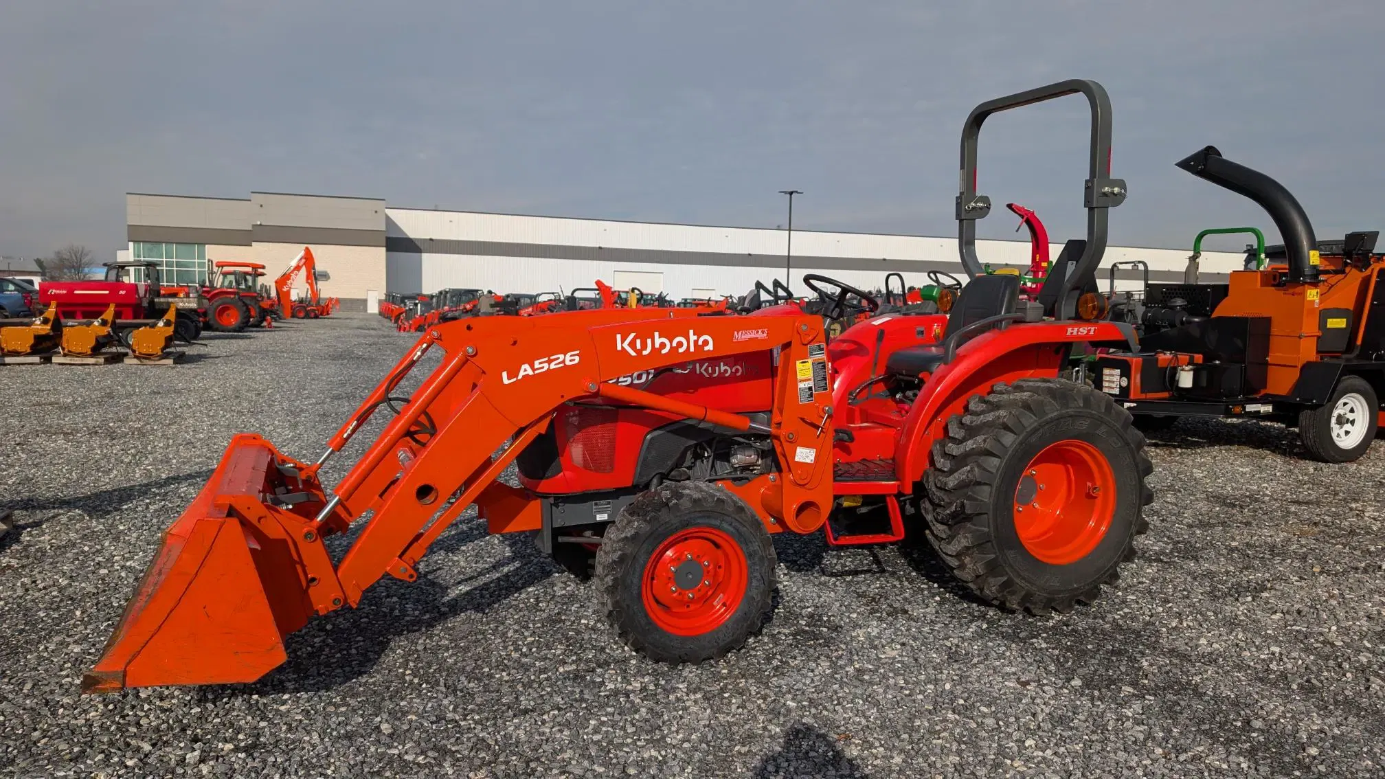 Kubota L2501HST Equipment Image0