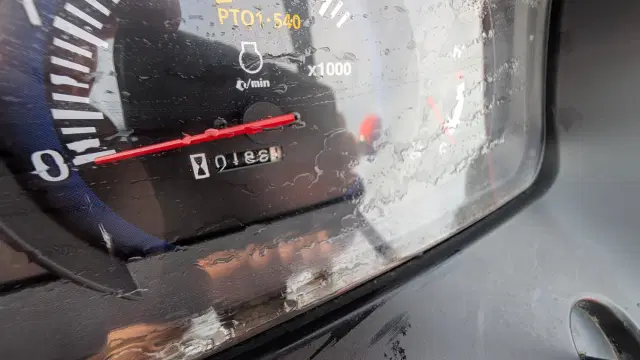 Image of Kubota L2501HST equipment image 2