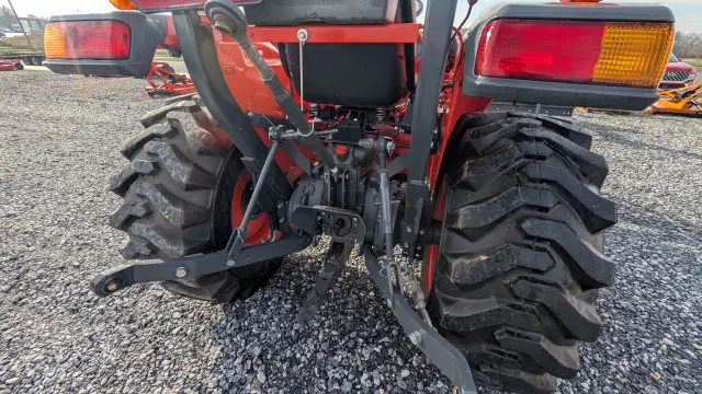 Image of Kubota L2501HST equipment image 1