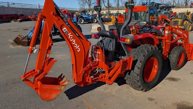 Image of Kubota L2501HST equipment image 4