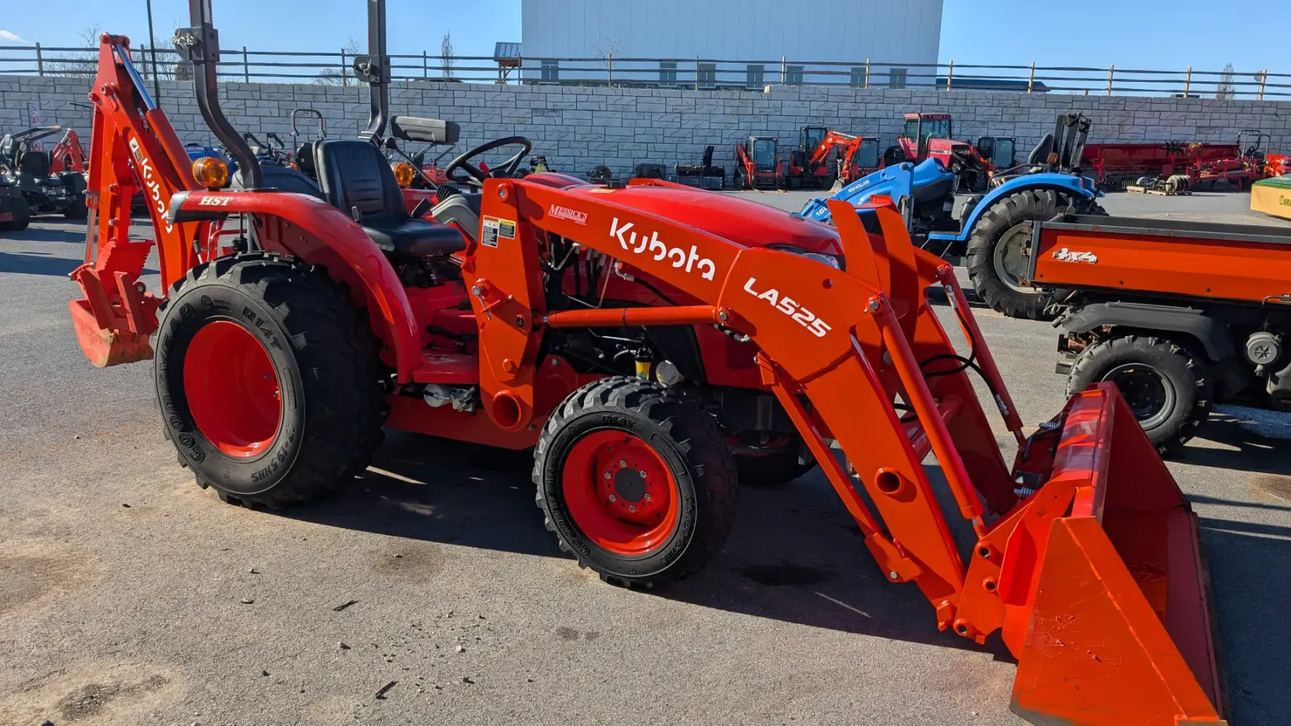 Main image Kubota L2501HST