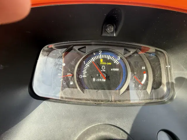 Image of Kubota L2501HST equipment image 2